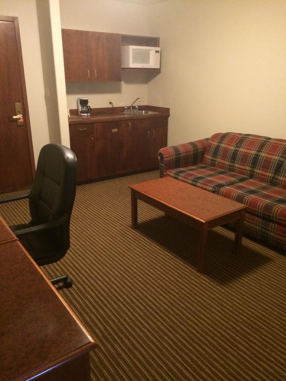 Foxwood Inn And Suites Fox Creek Quarto foto